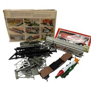 HO Scale Train Lot 5pc Bachmann Rocket Bridge Trestle Life-Like Tyco Cars AS IS